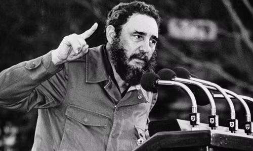 1. Ngày đầu năm mới 1/1/1959, dưới sự lãnh đạo của ông Fidel Castro chống lại chế độ độc tài Fulgencio Batista mà Cách mạng Cuba thành công.