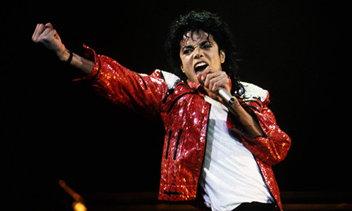 Gần đây nhất, một video lan truyền trên mạng cho thấy một người đàn ông được cho là Michael Jackson thu hút sự quan tâm của công chúng. Trước đó, một số người cũng tuyên bố nhìn thấy Michael Jackson ở một số địa điểm trên thế giới.