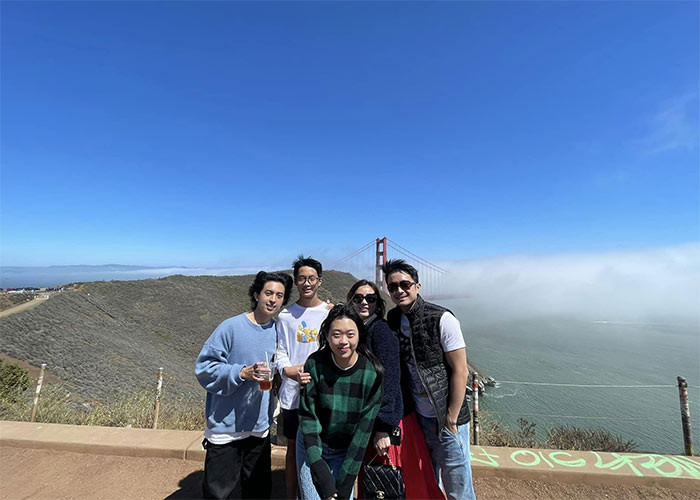 Hai vợ chồng Thu Hoài thường xuyên cùng nhau tận hưởng những chuyến du lịch sang chảnh cùng ba con riêng của Thu Hoài.