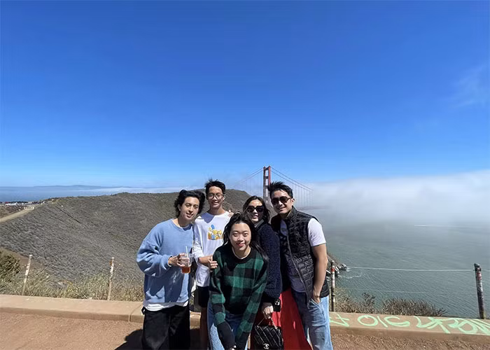 Hai vợ chồng Thu Hoài thường xuyên cùng nhau tận hưởng những chuyến du lịch sang chảnh cùng ba con riêng của Thu Hoài.