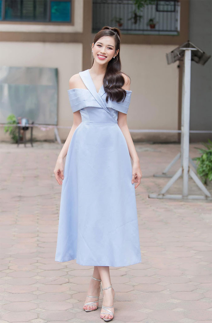 Sau gần hai năm đăng quang Hoa hậu Việt Nam 2020, nhan sắc của Đỗ Thị Hà ngày càng thăng hạng.