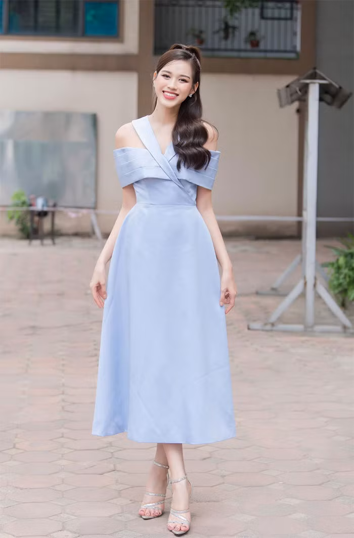 Sau gần hai năm đăng quang Hoa hậu Việt Nam 2020, nhan sắc của Đỗ Thị Hà ngày càng thăng hạng.