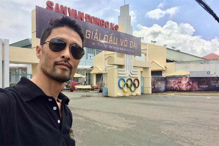 Cuộc sống của Johnny Trí Nguyễn vài năm gần đây cũng lặng lẽ và thỉnh thoảng anh mới cập nhật hình ảnh trên trang cá nhân.