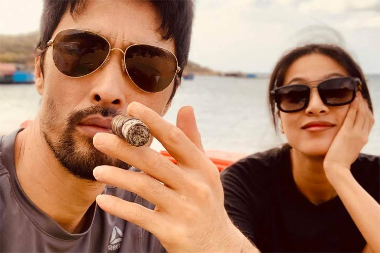 Johnny Trí Nguyễn từng có một đời vợ và hai con gái. Anh ly hôn vợ vào năm 2008 và hiện đang hẹn hò nữ diễn viên Nhung Kate.