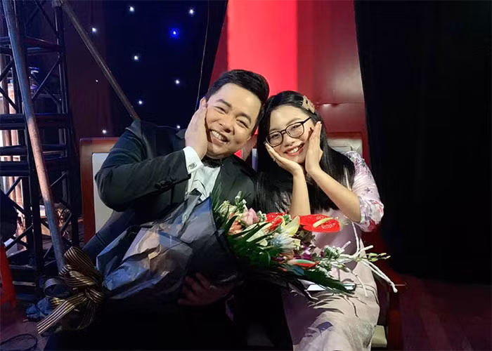 Theo chia sẻ của giọng ca "Quê em mùa nước lũ", sắp tới cô sẽ có mặt trong liveshow của Quang Lê.
