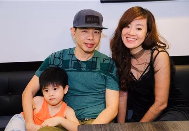 Dù ít chơi mạng xã hội nhưng trong mỗi bài chia sẻ với truyền thông, nam diễn viên sinh năm 1974 thường dành những lời "có cánh" cho vợ. Bà xã của Thái Hòa là người nấu ăn ngon, giỏi quán xuyến gia đình.