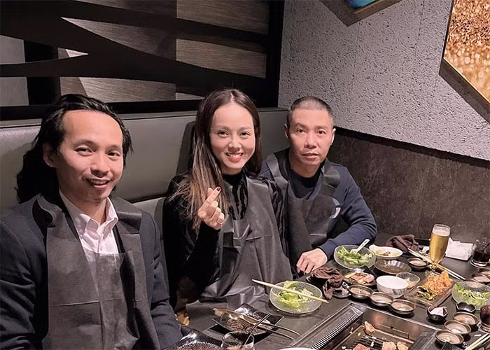 Nam diễn viên sinh năm 1973 đã dần phục hồi sức khỏe khi được sự chăm sóc, quan tâm của vợ và nhiều người thân, bạn bè.