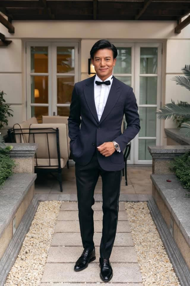 Diễn viên Hiếu Nguyễn sinh năm 1990 tại Thái Bình, từng theo học Đại học Sân khấu Điện ảnh Hà Nội, sau đó vào TP.HCM đóng phim.