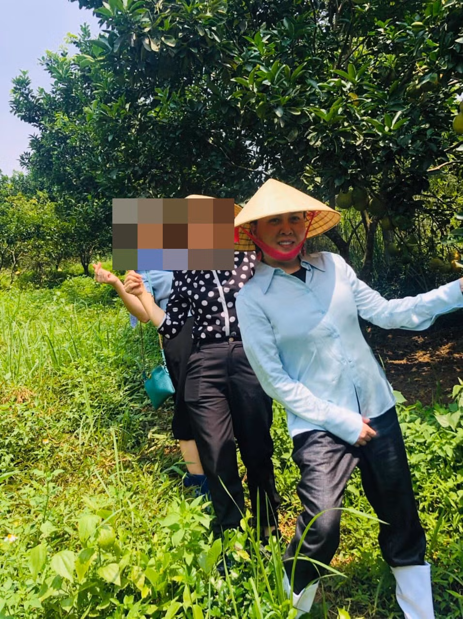 Bà mẹ 3 con gây bất ngờ với hình ảnh lạ lẫm.