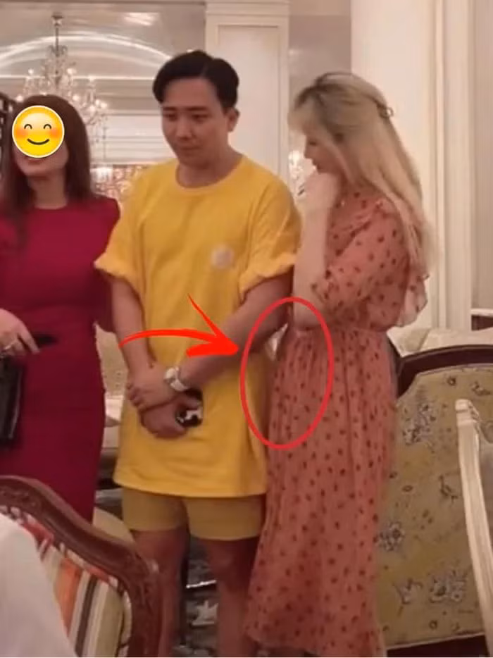 Kể từ khi kết hôn với Trấn Thành, Hari Won nhiều lần bị nghi mang thai do lỗi trang phục cũng như do vòng 2 của cô tự dưng to bất thường. (Ảnh: Saostar.vn)