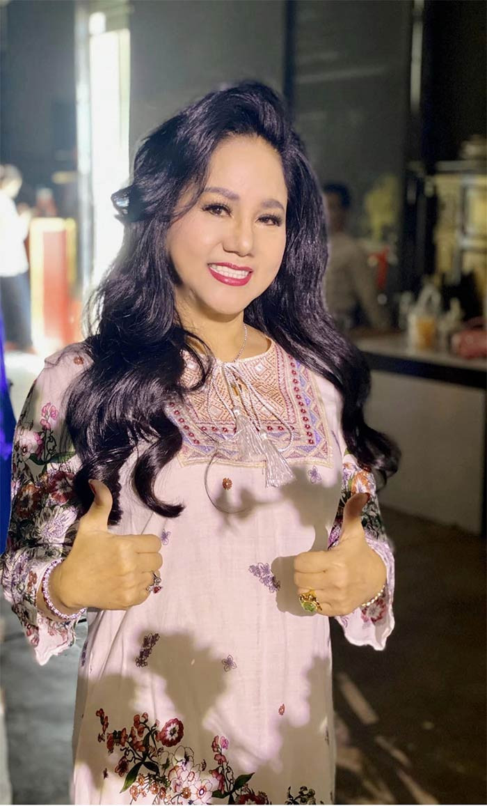 Sau 15 năm ở Mỹ, Ngọc Ánh trở lại Việt Nam sống cùng con gái và tiếp tục sự nghiệp ca hát. (Ảnh: FBNV)