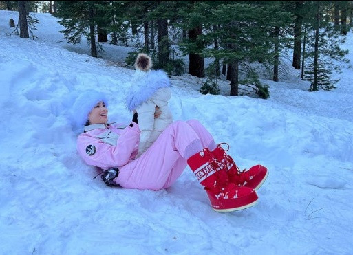 Apollo dù còn nhỏ nhưng đã được mẹ đưa đi trải nghiệm khắp nơi.