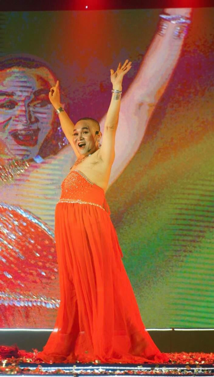 Với tài năng nổi trội ở nhiều lĩnh vực anh được truyền thông và đồng nghiệp gọi là “Vua hề chèo”, "Vua hài đất Bắc".