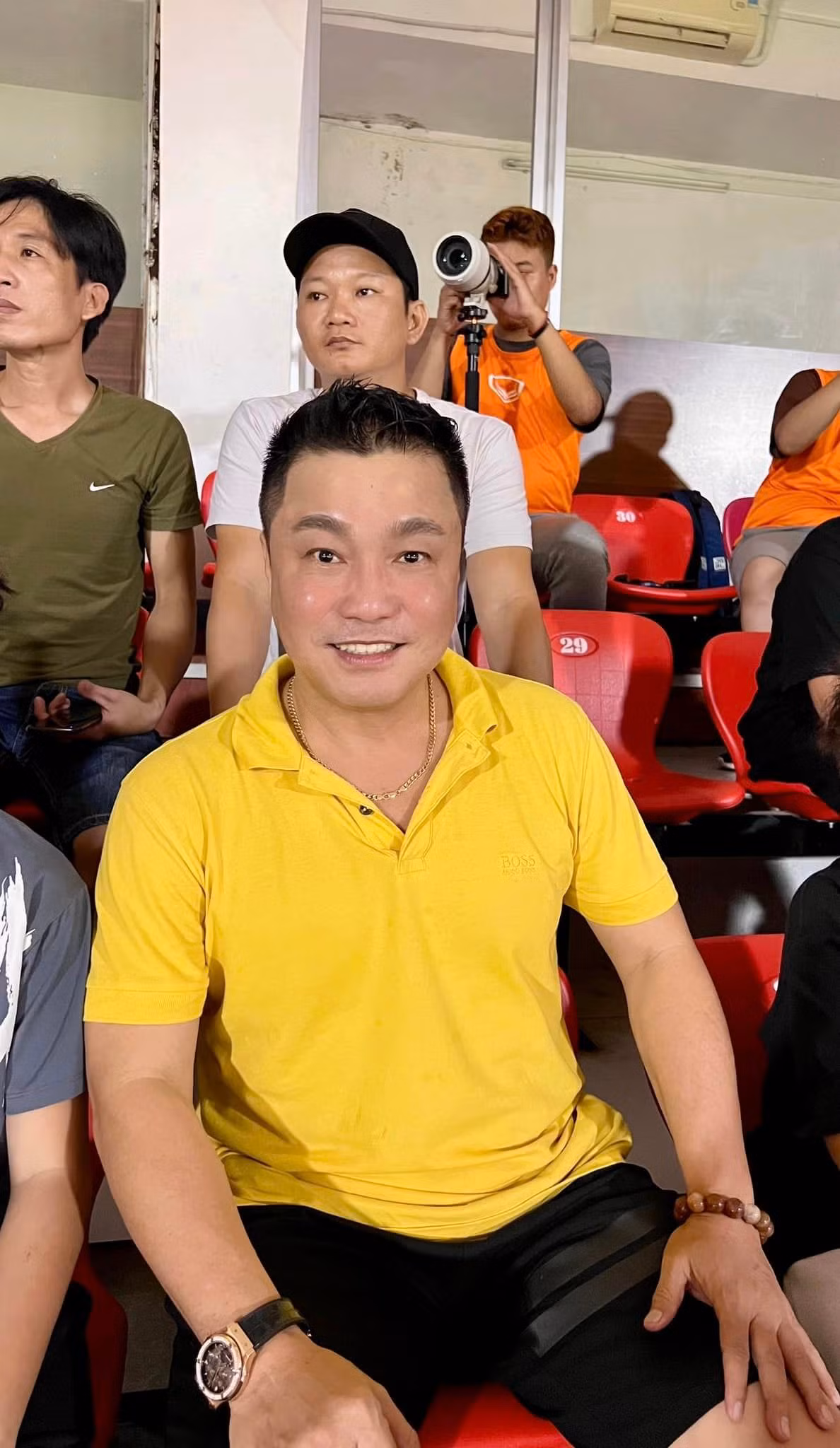  Nam diễn viên "Phạm Công - Cúc Hoa" ăn vận trẻ trung "hack tuổi".