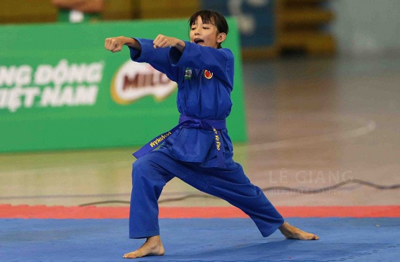 Chiko còn theo học Vovinam nhiều năm qua và từng đoạt huy chương vàng và đồng cấp quận tại TP HCM. Ảnh: Webthethao.vn.