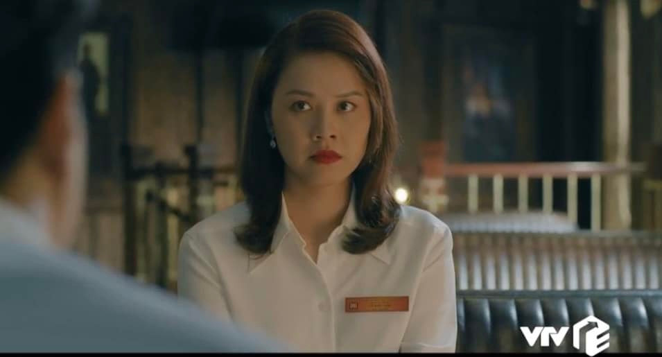 Xuất hiện trong tập 11 " Hành trình công lý" với vai Phó Giám đốc chi nhánh của một ngân hàng lớn, Đậu Hồng Phúc gây chú ý với vẻ đẹp sắc sảo và lạnh lùng. Ảnh: VTV.