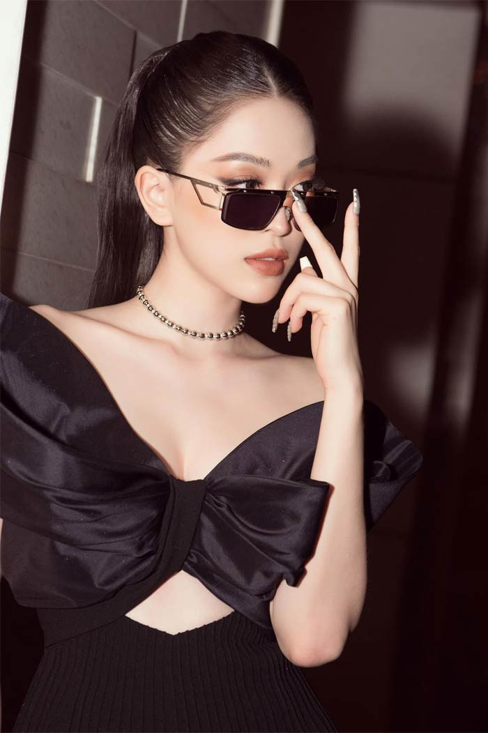 Nhan sắc của Á hậu Việt Nam 2018 được đánh giá ngày càng xinh đẹp, quyến rũ.