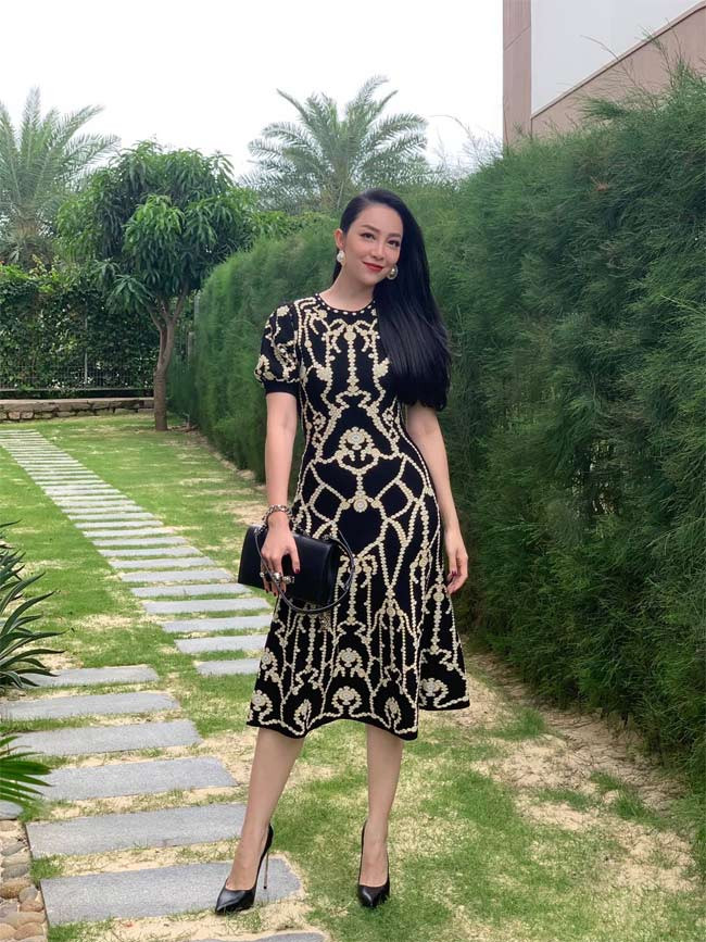 Style của Linh Nga luôn đề cao sự tối giản và sang trọng.