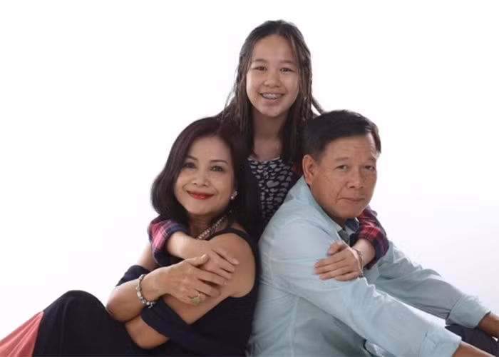 Nguyễn Minh Trang sinh ra và lớn lên ở Hà Nội. Đến năm 1987 chị cùng gia đình vào TPHCM sinh sống. Năm 1992 chị theo chồng sang Đức. Năm 1998 chị về định cư tại Singapore đến nay. (Ảnh: Vietnamnet)