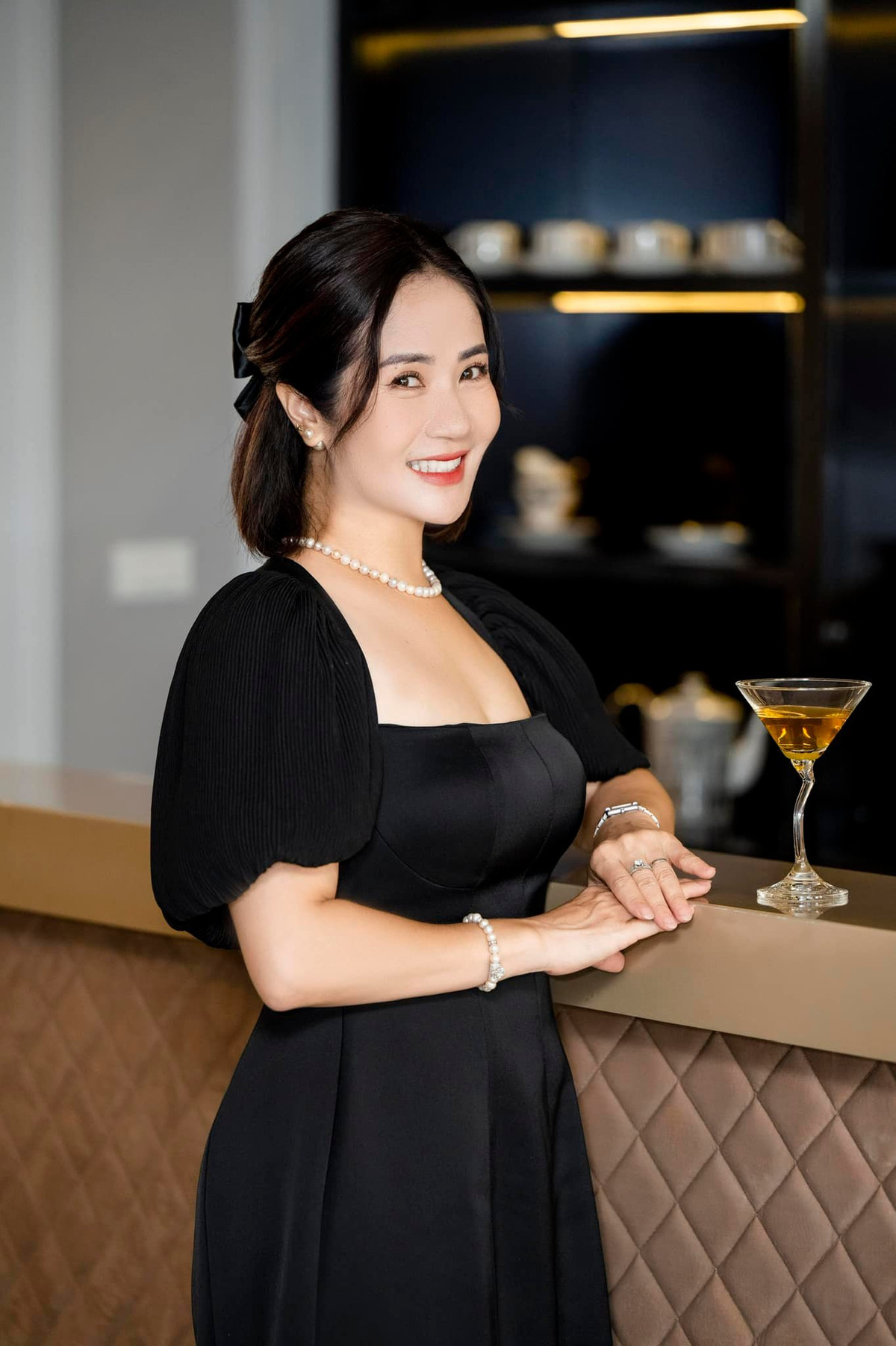 Xuất hiện dày đặc trên màn ảnh nhỏ 2 năm trở lại đây, Nguyệt Hằng cũng chịu khó đầu tư cho hình ảnh từ ngoại hình đến trang phục.