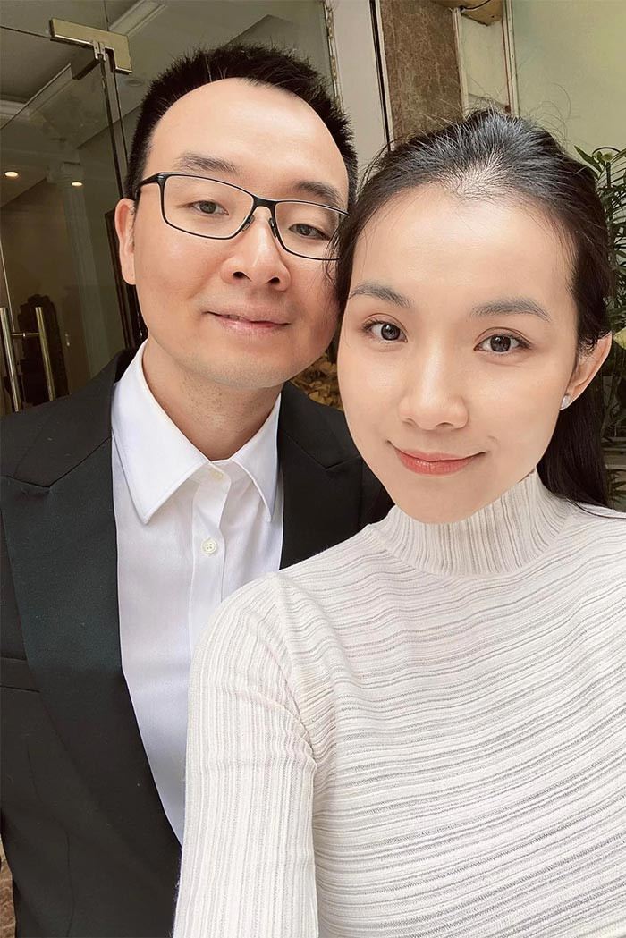 Năm 2010, Thùy Lâm lên xe hoa với Tiến sĩ kinh tế Nguyễn Anh Tuấn và sinh hai con. Cô rút lui khỏi showbiz, gần như "ở ẩn".