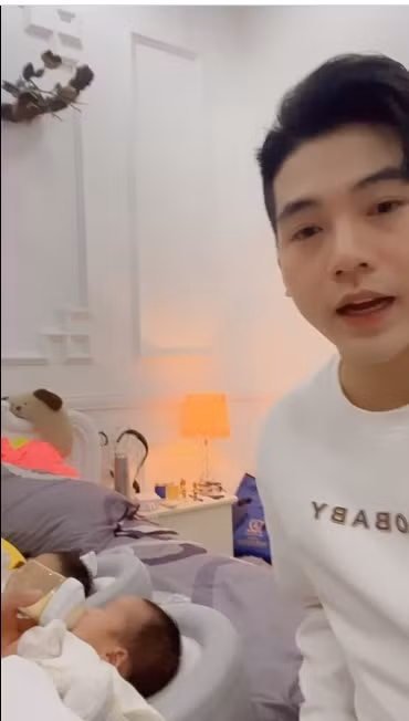 Trong đoạn clip, nam ca sĩ gây háo hức cho người xem khi úp mở hình ảnh hai thiên thần.