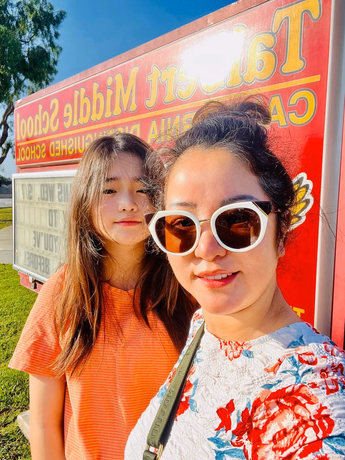 Nữ nghệ sĩ thường xuyên chia sẻ hình ảnh cuộc sống đời thường của hai mẹ con ở Mỹ.