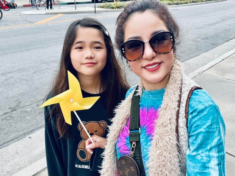 Sau ồn ào chồng cũ ôm tiền bỏ trốn, Thúy Nga chọn cuộc sống làm mẹ đơn thân suốt hơn 10 năm qua.