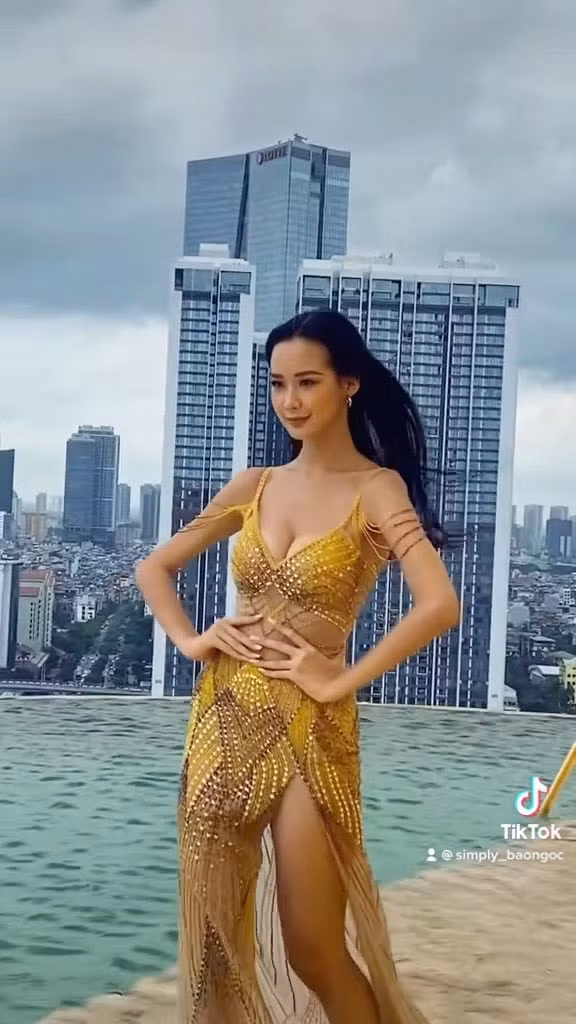 Thoi trang khoe ba vong goi cam cua hoa hau cao 1m86-Hinh-2