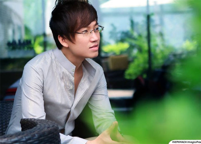 Sỹ Luân được khán giả biết đến qua nhiều ca khúc hit gắn liền với thế hệ 8X, 9X như: "Mắt nai cha cha cha", "Nếu biết trước tình sẽ không vui", "123 ngôi sao", "Áo dài ơi", "Tóc dài ơi", "Cô gái Trung Hoa"... (Ảnh: FBNV)