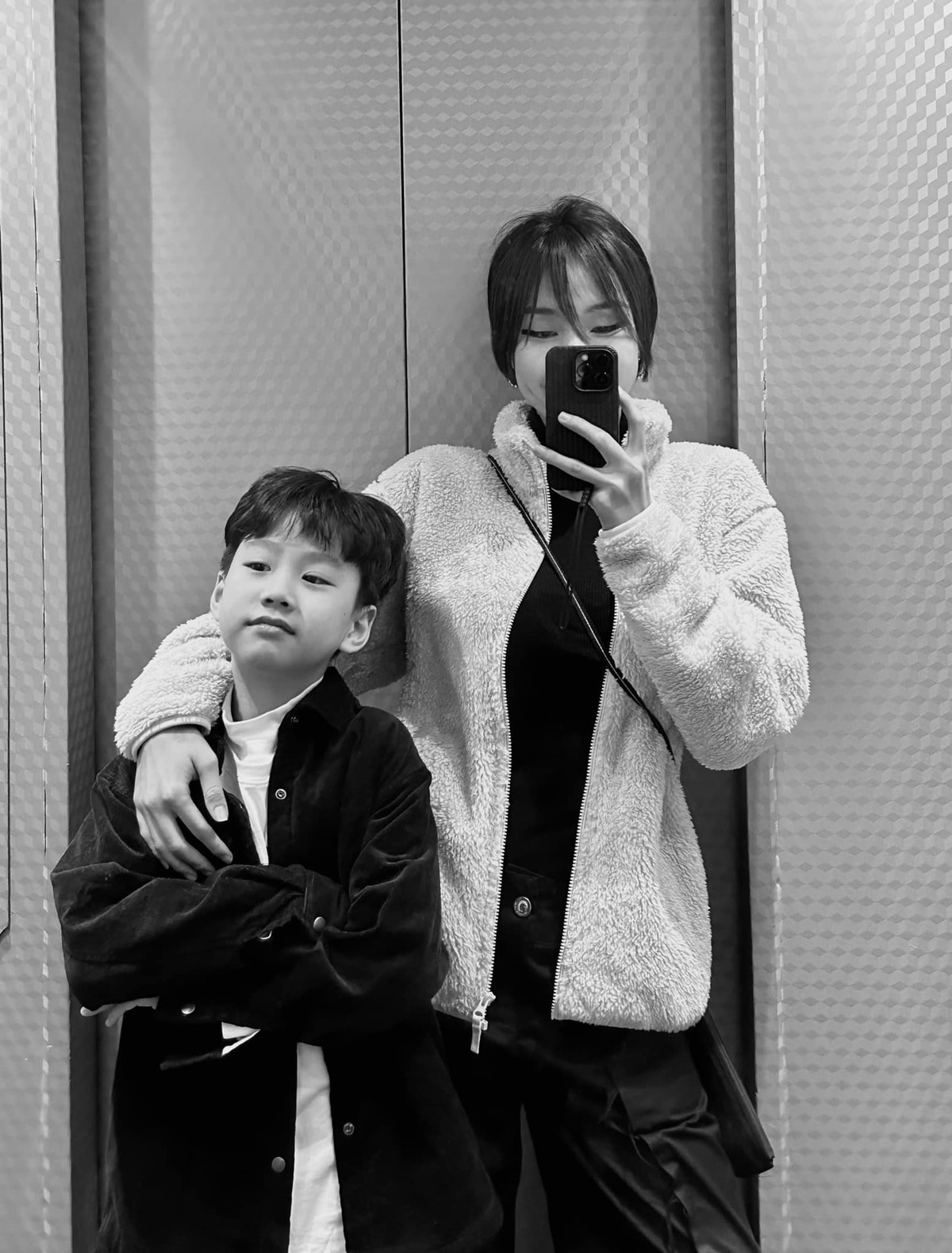 ‘‘Đến khi Mận Cơm 4 tuổi, bắt đầu có nhận thức, có ký ức rồi thì Giang lại có quyết định rời Mận Cơm’’, GiGi Hương Giang xúc động nhớ lại.