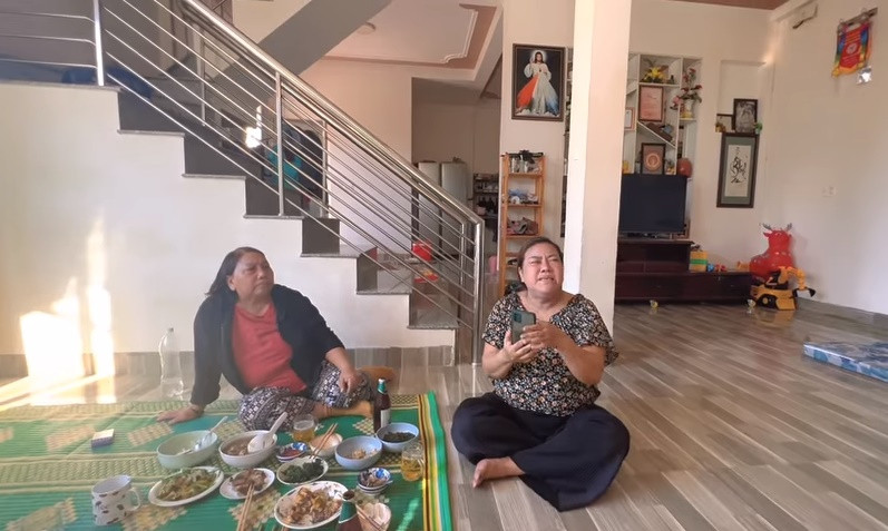 Không gian bên trong ngôi nhà của nữ ca sĩ 6X khá rộng rãi và khang trang.