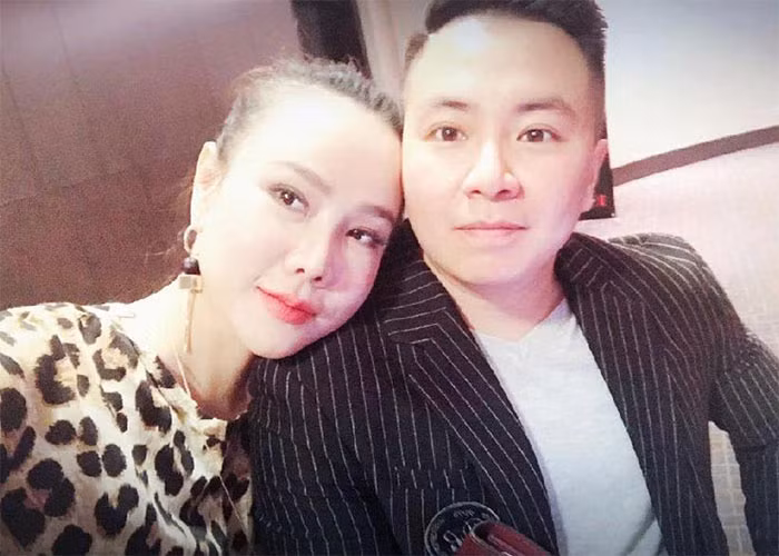 Hai năm sau, cuối năm 2017, Dương Yến Ngọc công khai bạn trai kém cô 12 tuổi, Ken Lý. (Ảnh: Vietnamnet)