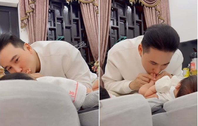 Cha Quang - ba Đoàn còn thường xuyên tâm sự, massage cho hai con song sinh.