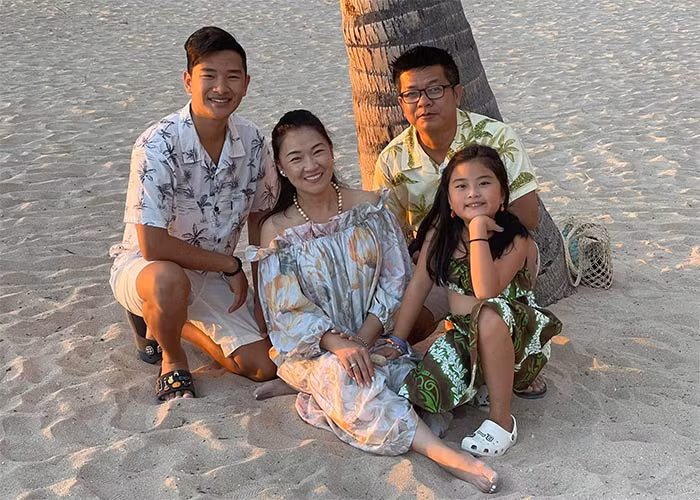 Em út Minh Thư có gia đình hạnh phúc với chồng và hai con, một trai, một gái.