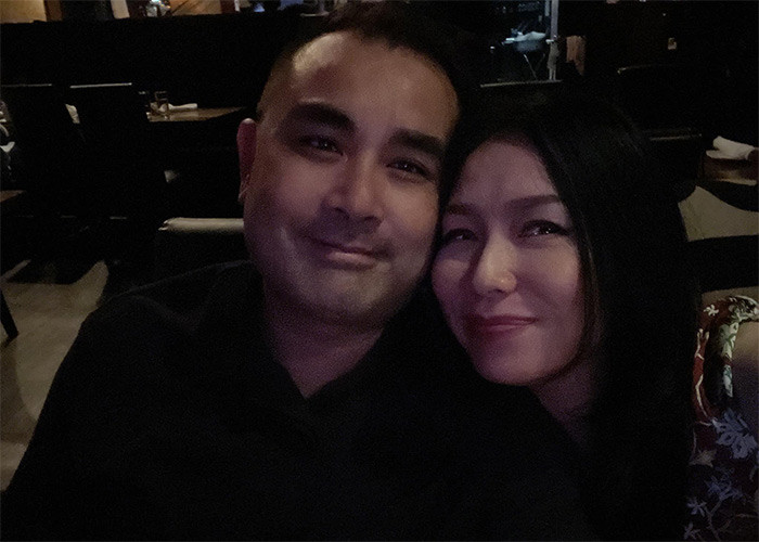 Hiện Tuyết Ngân và chồng cùng hai con định cư bên Mỹ. Sở hữu vóc dáng nhỏ nhắn nên Tuyết Ngân trẻ lâu hơn cả hai em gái.