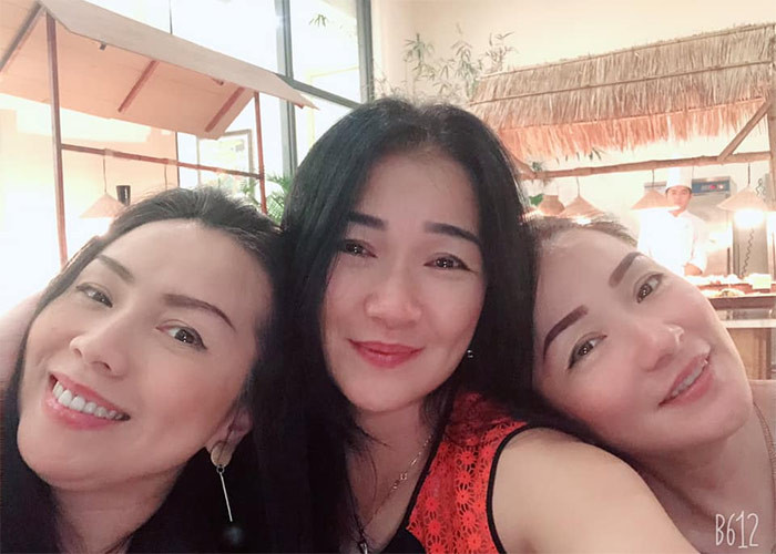 Tam Ca Áo Trắng được khán giả yêu thích bởi cách biểu diễn trẻ trung, dịu dàng và hồn nhiên, giọng ca trong sáng.