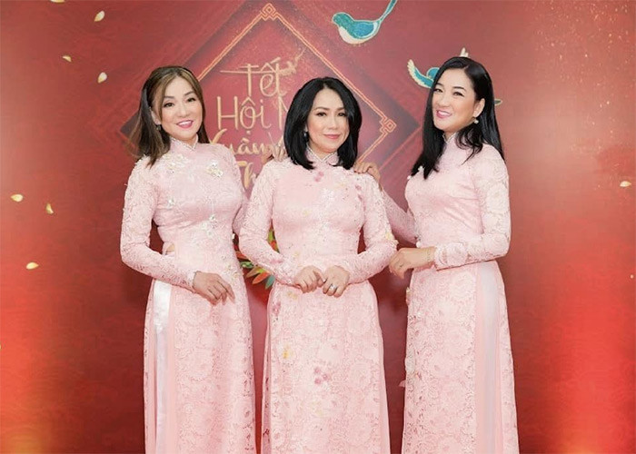 Nhóm đã quyết định ngừng ca hát vào trước Tết 2013 sau 21 hoạt động nghệ thuật. Các thành viên lần lượt kết hôn và sanhg Mỹ định cư.