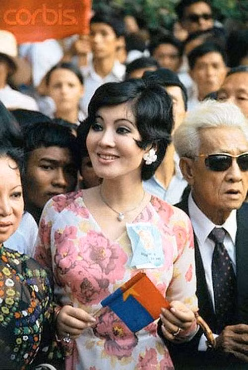 Bà từng ghi dấu ấn với nhiều bộ phim như "Người đẹp Bình Dương", "Chiều kỷ niệm", "Sóng tình", "Tứ quái Sài Gòn"... (Ảnh: NLĐ)