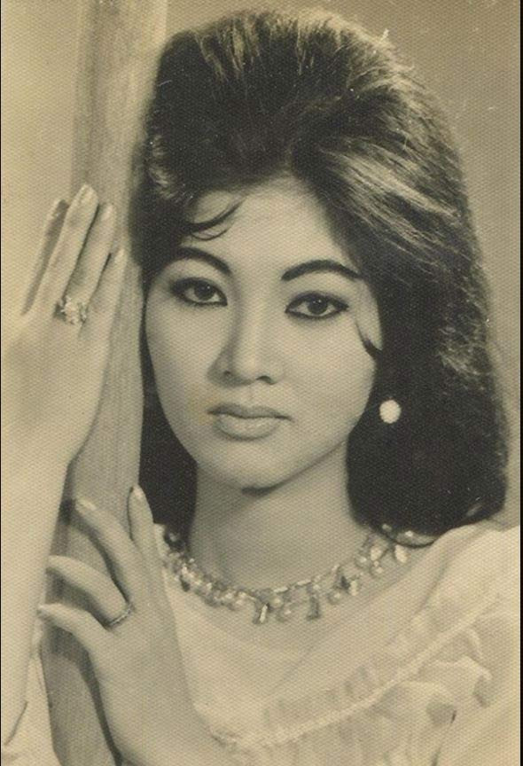 Vai diễn cuối cùng của bà là vai Phồn Y trong vở "Lôi vũ" trên sân khấu đoàn Kim Cương, sau đó Thẩm Thúy Hằng không còn tham gia nghệ thuật nữa. (Ảnh: Dân Việt)