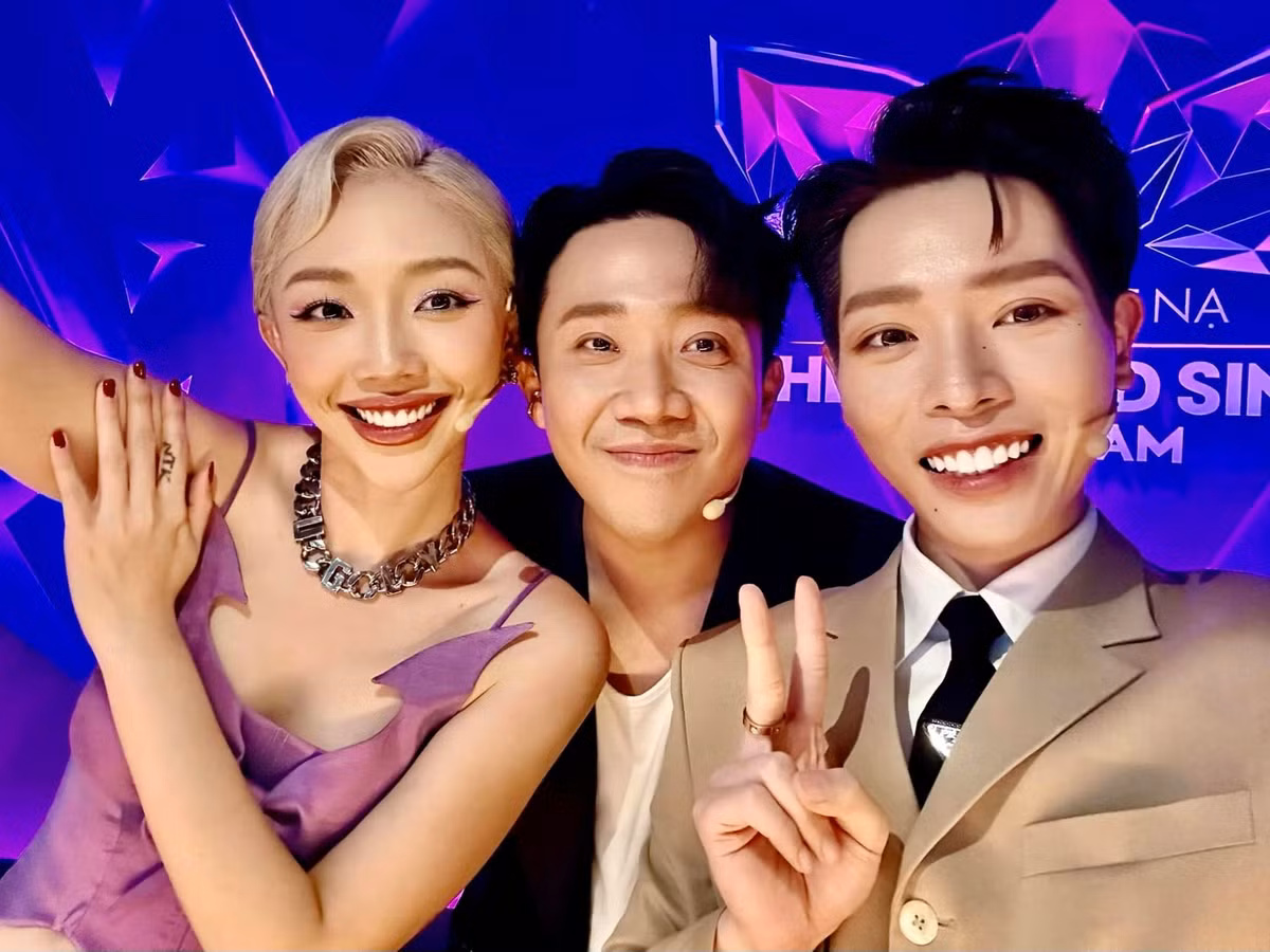 Giống bà xã Trấn Thành, Tóc Tiên cũng chịu khó đầu tư hình ảnh, biến hoá đa dạng các phong cách, đặc biệt là thay đổi màu tóc liên tục.