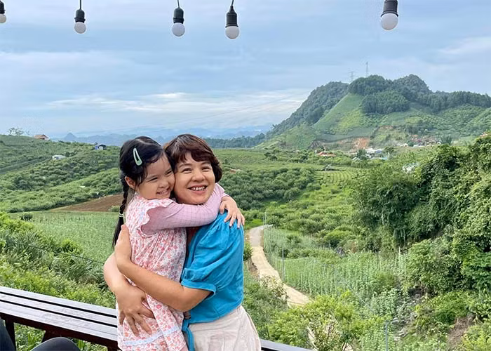 Nữ Giám đốc 50 tuổi dành nhiều thời gian cho gia đình trong những chuyến đi nghỉ ngắn và dài ngày.