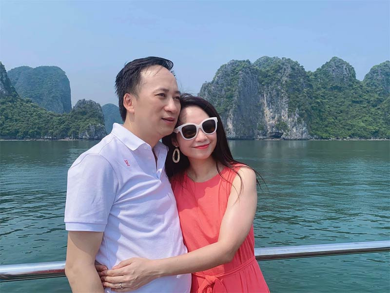 Mỹ Lan gặp Thế Anh khi được văn phòng Kinh tế và Văn hoá Việt Nam tại Đài Bắc mời sang tham gia chương trình mừng năm mới. Chồng cô là đại diện công ty tổ chức tại Đài Loan khi ấy và lúc gặp anh cô đã biết đó sẽ là người đàn ông của đời mình.