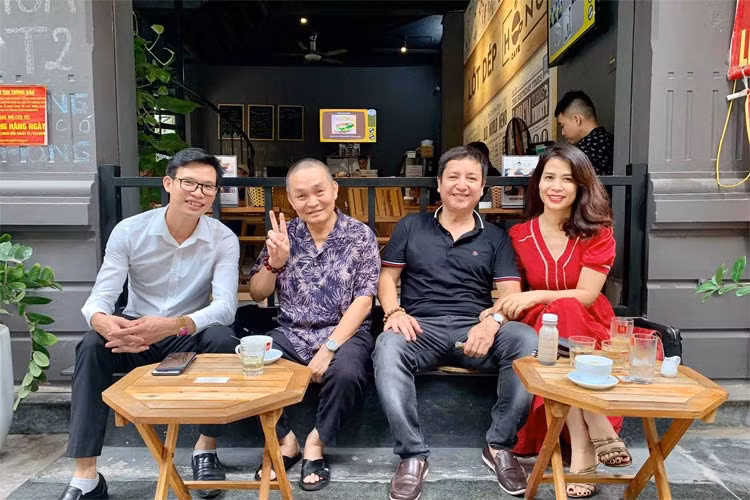 Bạn gái của Chí Trung luôn cùng anh xuất hiện tại các sự kiện và những lần đi gặp gỡ bạn bè.