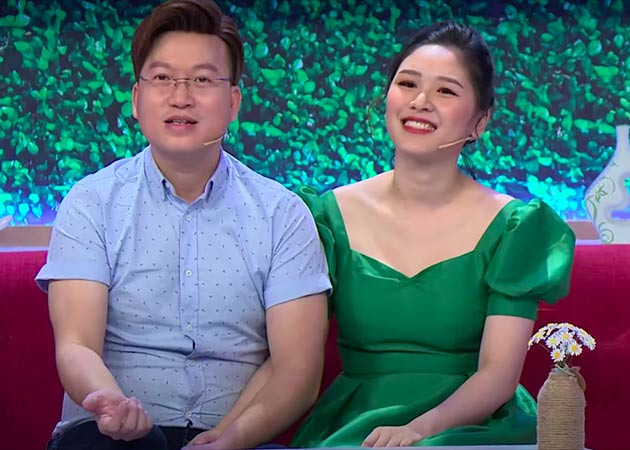 Mặc dù chưa tổ chức đám cưới nhưng cả hai đã đăng ký kết hôn và làm lễ hằng thuận tại Thái Lan. (Ảnh: HTV)