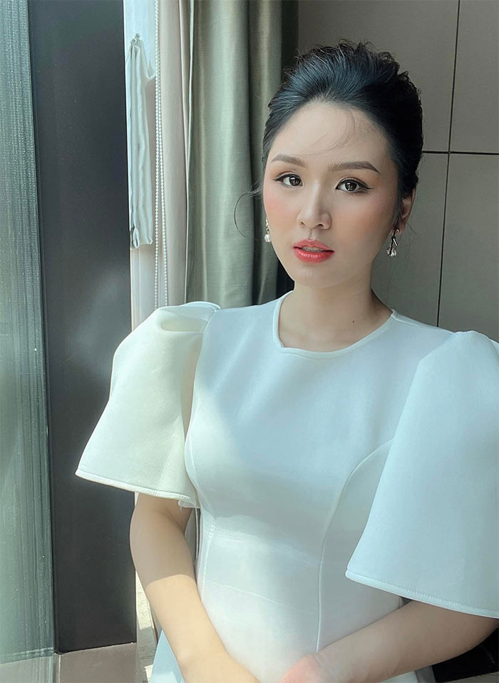 Phương Thảo quen Sỹ Luân năm 2013 khi đang là sinh viên năm thứ 1 Đại học Sài Gòn. Theo chia sẻ của cô thì Sỹ Luân đã giúp đỡ, hỗ trợ cô rất nhiều trong học tập khi hai người hẹn hò. (Ảnh: FBNV)