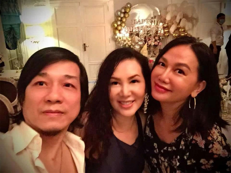 Mộng Vân (giữa) chụp ảnh cùng bạn thân, nữ diễn viên Kim Khánh và nhiếp ảnh gia Đoàn Minh Tuấn.