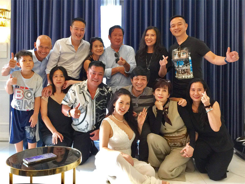 Mộng Vân trong lần gặp gỡ lại bạn cũ Lý Hùng, Diễm Hương, Ngọc Hiệp vào tháng 8/2022.