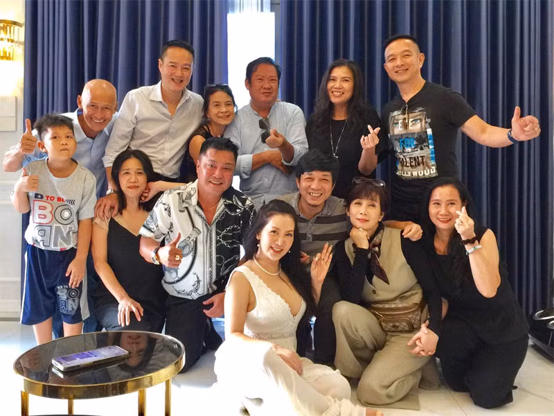 Mộng Vân trong lần gặp gỡ lại bạn cũ Lý Hùng, Diễm Hương, Ngọc Hiệp vào tháng 8/2022.