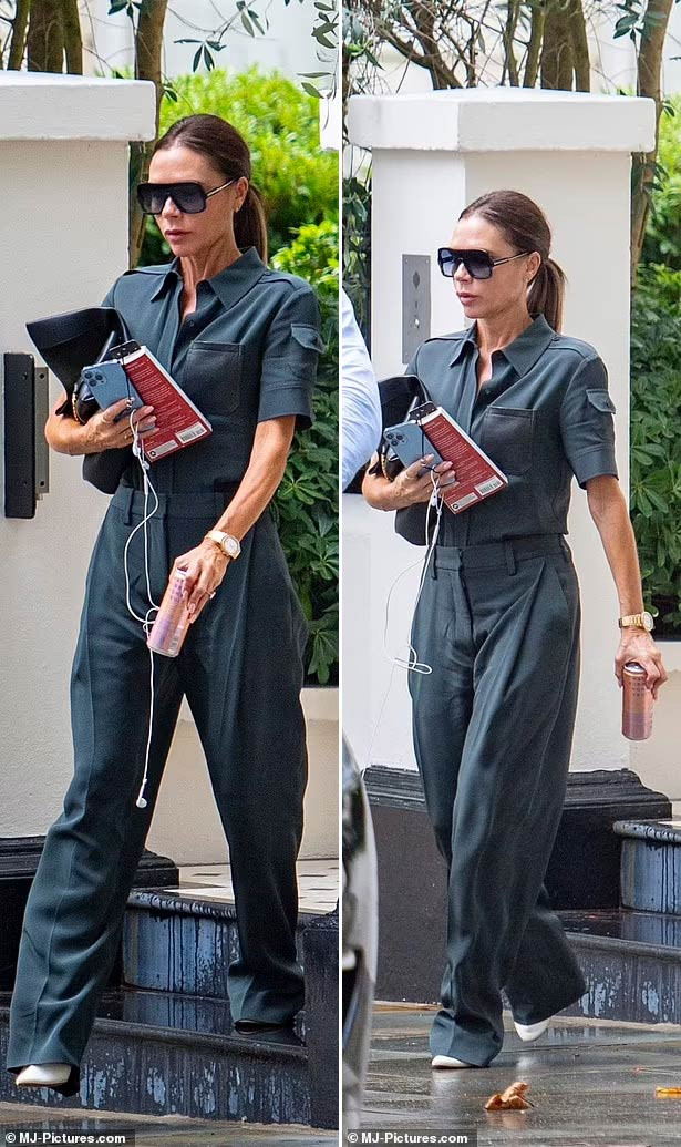 Những bức ảnh thiếu photoshop, bà xã Beckham già nua bởi vùng cổ lộ rõ những dấu vết thời gian. (Ảnh: MJ-Pictures.com)